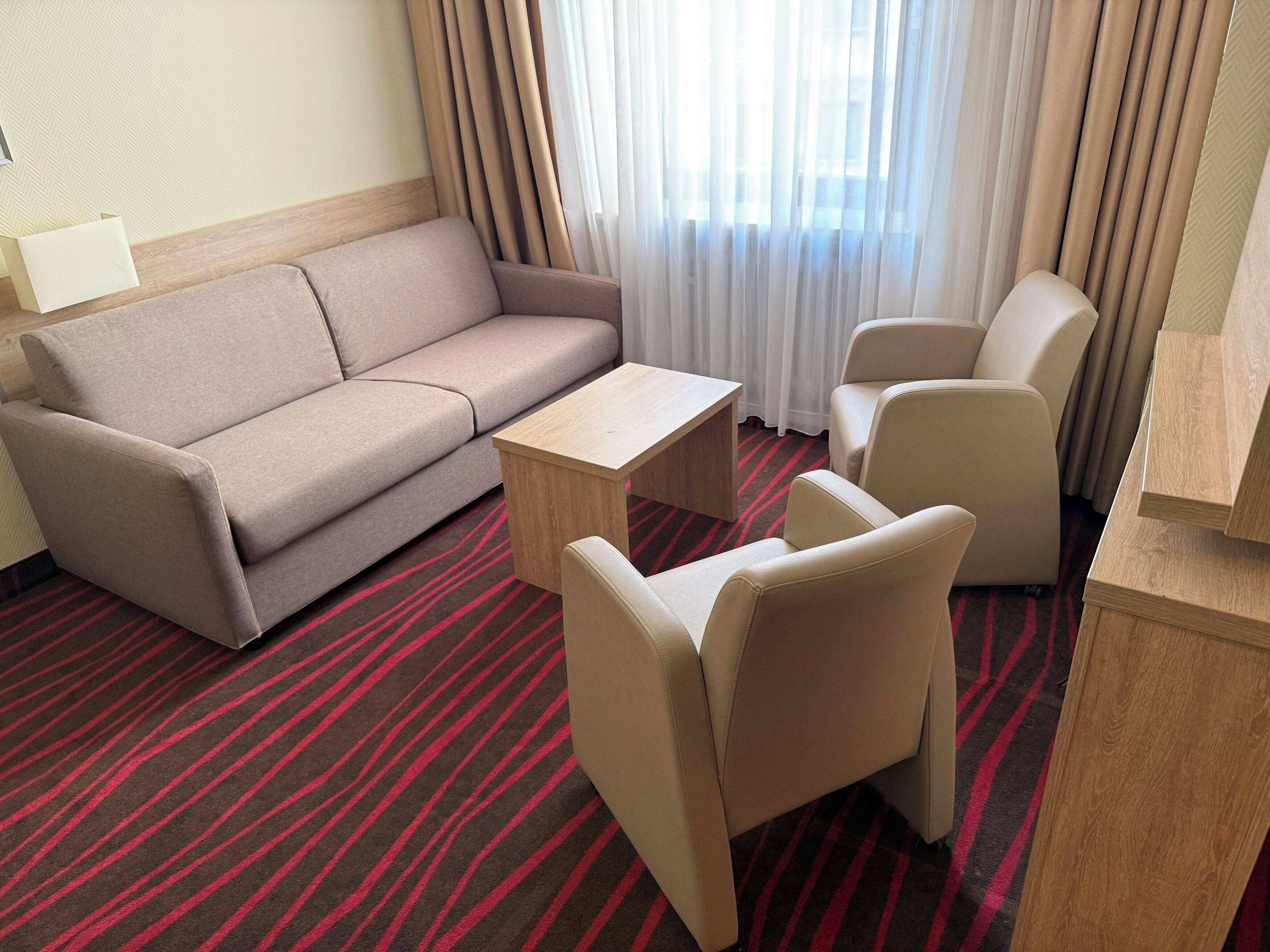 Quadruple Room | Hypo-allergenic bedding, in-room safe, desk, free WiFi
