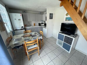 Dining - Holiday home with pool, close to beach - La Tranche-sur-Mer (La Tranche-sur-Mer)
