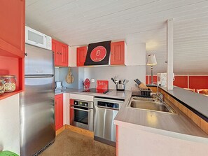 Private kitchen - La Clusaz - House for 6 (La Clusaz)