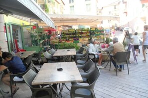 Ristorazione all'aperto