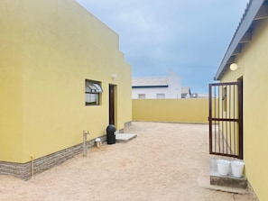 Terrace/patio - P Wake Luna Guesthouse (Swakopmund)