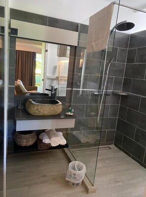 Bathroom - Suite Relax & Business FDF  (Fort-de-France)