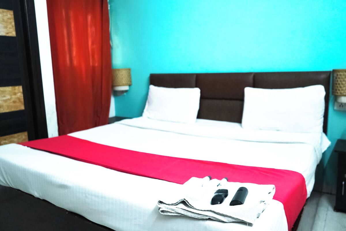 Deluxe tweepersoonskamer, balkon | Een bureau, gratis wifi, beddengoed