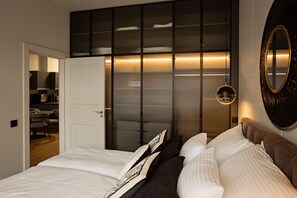 2 bedrooms, in-room safe, desk, iron/ironing board - Apartment Husarski comfort 2-bedroom apartment - swimming pool and saunas (Poznań)