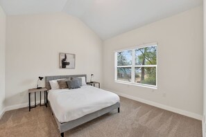 2 bedrooms, desk, iron/ironing board, travel crib