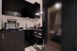 Luxury Studio, City View | Private kitchen - Manzil - Luxury Studio near Dubai Mall (Dubai)