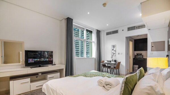 Estúdio superluxo, vista para a cidade | Cortinas blackout, ferros/tábuas de passar roupa, Wi-Fi de cortesia