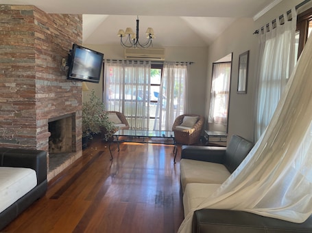 Área de sala de estar. HOTEL AYRES