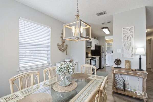 Dining - Ground Level Private Beach Home w/Pool & Beach Access- Adorable and affordable! (Gulf Shores)