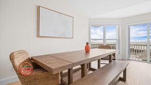 Dining - Adorable Family Home With Amazing Beach Views (Gulf Shores)