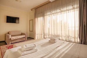 Iron/ironing board, free WiFi, bed sheets - Private pool, sea views, and an idyllic Halkidiki setting (Hanioti)