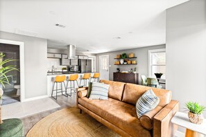 Living area - Furnished 3BR Home Near Downtown Lancaster - Monthly Stays (Lancaster)