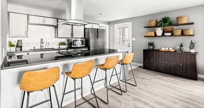 Furnished 3BR Home Near Downtown Lancaster - Monthly Stays