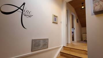 House, 3 Bedrooms, Patio, Garden View | Interior