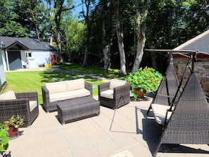 House, 3 Bedrooms, Patio, Garden View | Terrace/patio - Aine Guest House Clonlara (Ruanard)