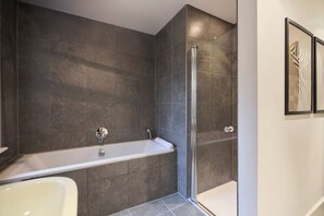Bathroom - Brick Lane Duplex Styled Living (London)