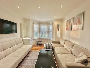 Interior - The Tube Station is Just a 10-minute Walk Away (London)