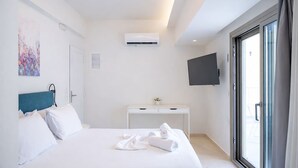 1 bedroom, WiFi, bed sheets - Irakleio Notos Boutique Aprtments 3Private Jacuzzi (Iraklio)