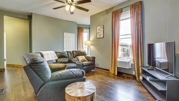 Apartment (2 Bedrooms) | Depan hartanah