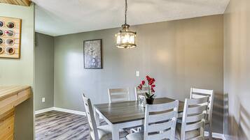 Apartment (2 Bedrooms) | Bahagian dalam