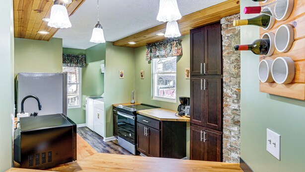 Apartment (2 Bedrooms) | Interior - 6 Mi to Dtwn Cincinnati: Dog-friendly Apt w/ Yard (Cincinnati)