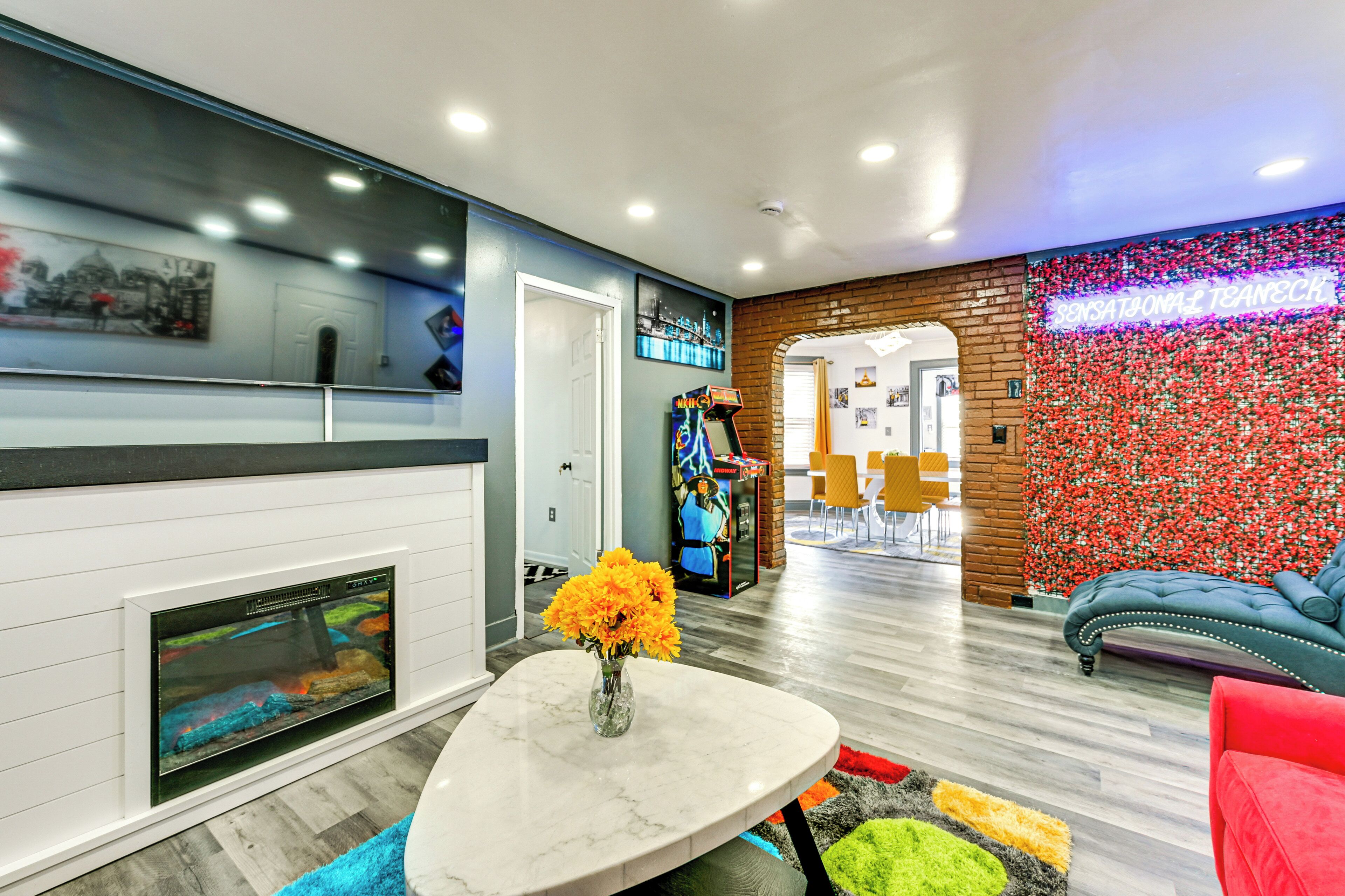 Apartment (3 Bedrooms) | Front of property