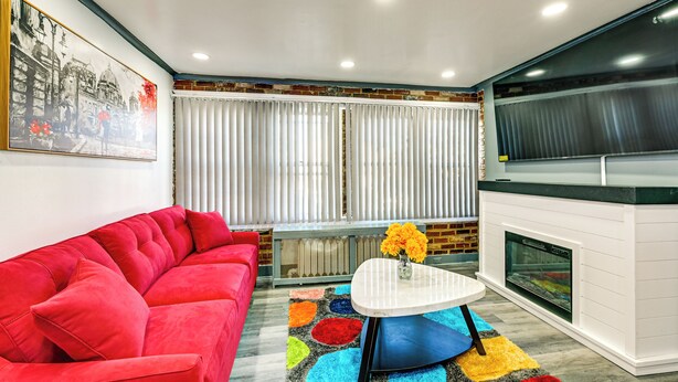 Apartment (3 Bedrooms) | Interior - Walk to Shops, Parks & Restaurants: Teaneck Escape (Teaneck)