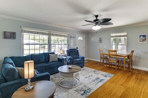 Rumah (2 Bedrooms) | Interior