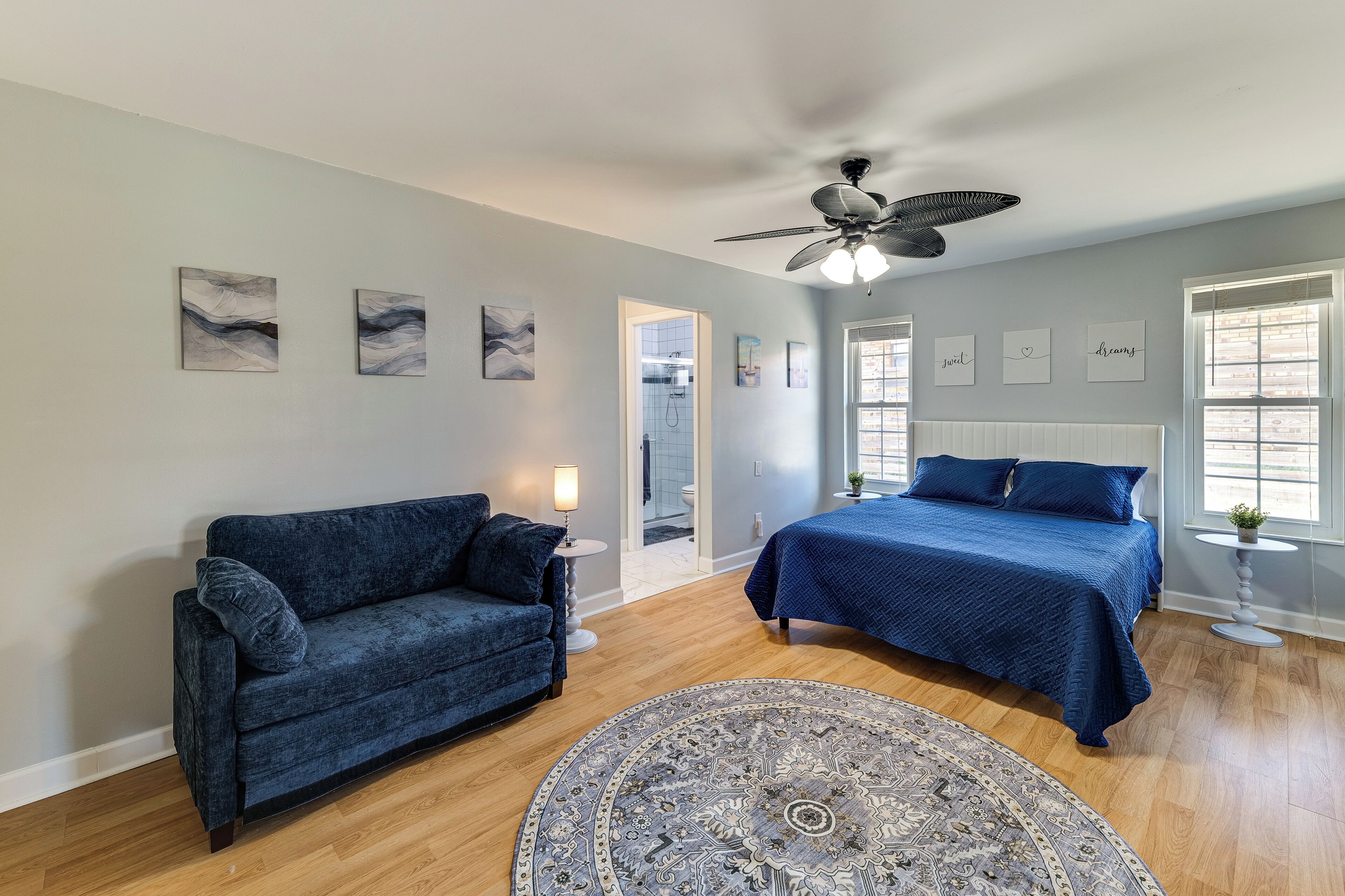 House (2 Bedrooms) | Interior