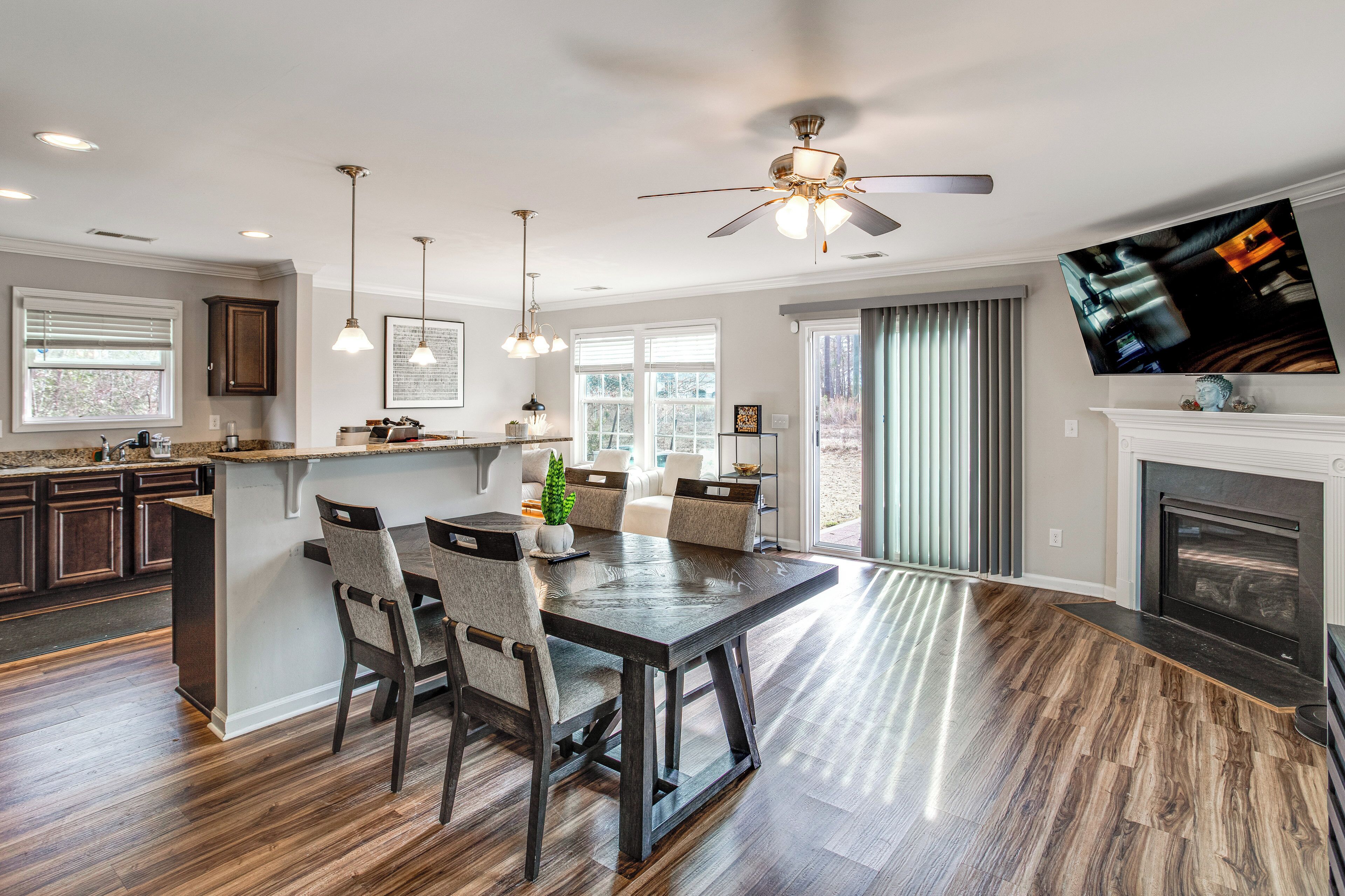 House (3 Bedrooms) | Interior