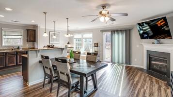 House (3 Bedrooms) | Interior