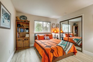 House (3 Bedrooms) | Interior - Hot Tub & Huge Patio: Home 5 Mi to Old Town Auburn (Auburn)