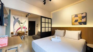 Rideaux occultants, fer et planche à repasser, Wi-Fi gratuit