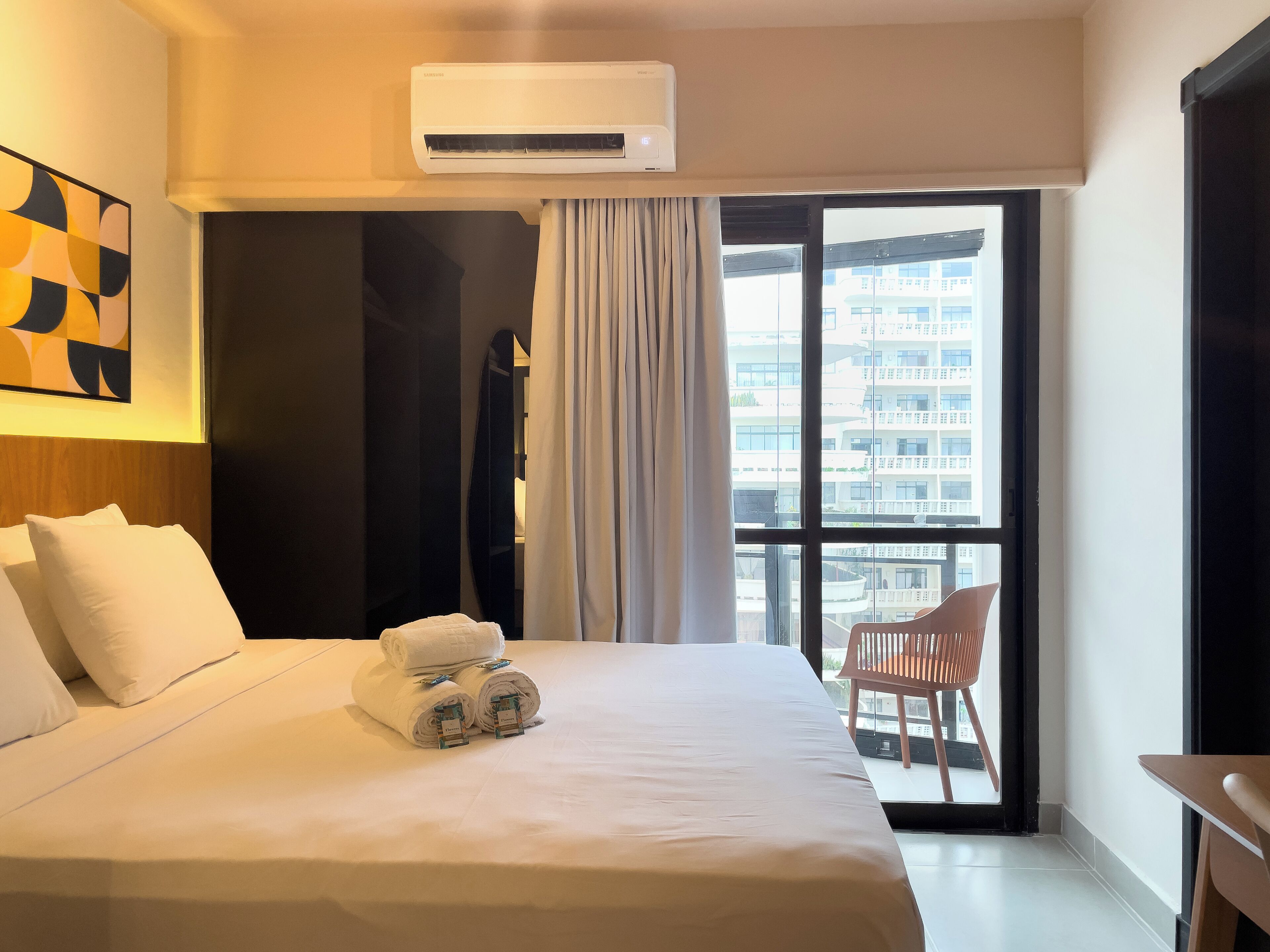 Studio | Blackout drapes, iron/ironing board, free WiFi