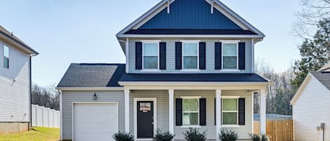 House (3 Bedrooms) | Front of property
