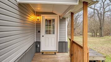 House (1 Bedroom) | Interior