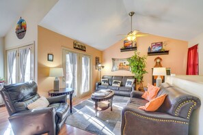 Apartment (3 Bedrooms) | Interior - Gatlinburg Lodge in Arts & Crafts Community! (Gatlinburg)