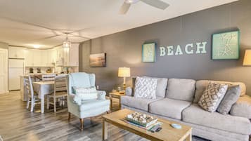 Apartment (2 Bedrooms) | Front of property