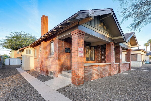 Apartment (2 Bedrooms) | Interior - 1 Mi to Dtwn, Chase Field! Getaway Near Light Rail (Phoenix)