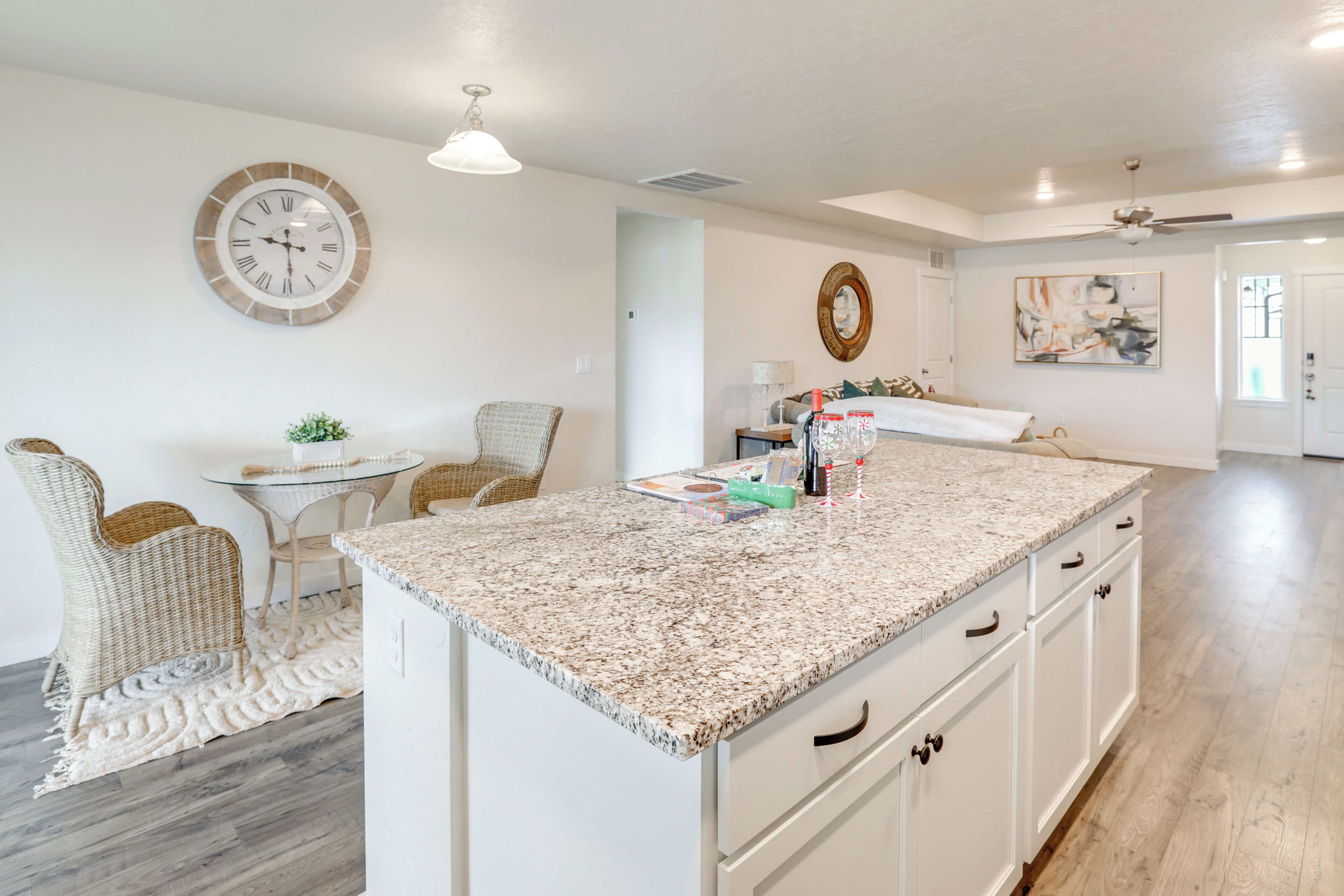 House (3 Bedrooms) | Interior