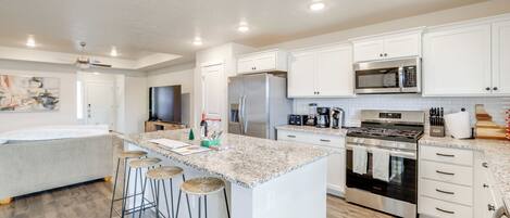 House (3 Bedrooms) | Interior