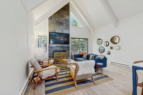 Family Friendly! Incline Village Condo w/ Foosball