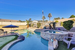 House (6 Bedrooms) | Interior