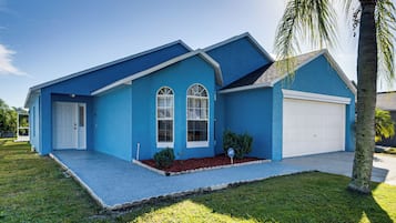 House (4 Bedrooms) | Interior