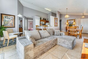 House (4 Bedrooms) | Interior - Heated Pool & Games: Orlando Theme Park Base (Davenport)