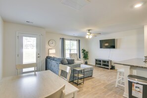 Apartment (3 Bedrooms) | Interior - Visit Shawn AFB & Parks! Family Home in Sumter (Sumter)