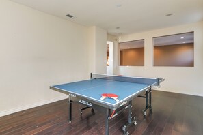 Interior - Near Wineries & Parks: Waterfront Tracy Getaway! (Tracy)