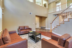 Interior - Near Wineries & Parks: Waterfront Tracy Getaway! (Tracy)