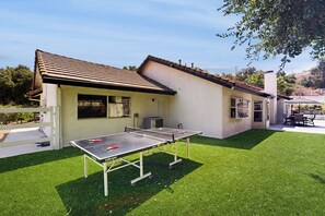 Interior - 4BR Wine Country Home w/ Views, Pool, Hot Tub (Temecula)