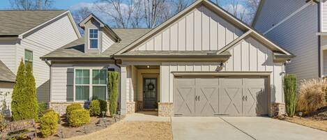 House (2 Bedrooms) | Front of property